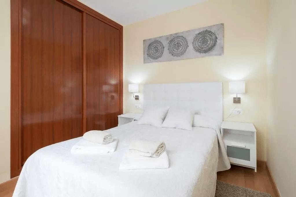 Shiny Lud Family Apartment Malaga Exterior photo